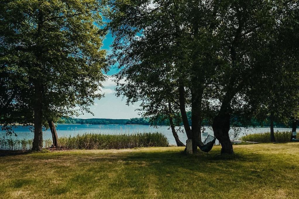 Ferienzimmer Direkt Am See Priepert Exterior foto